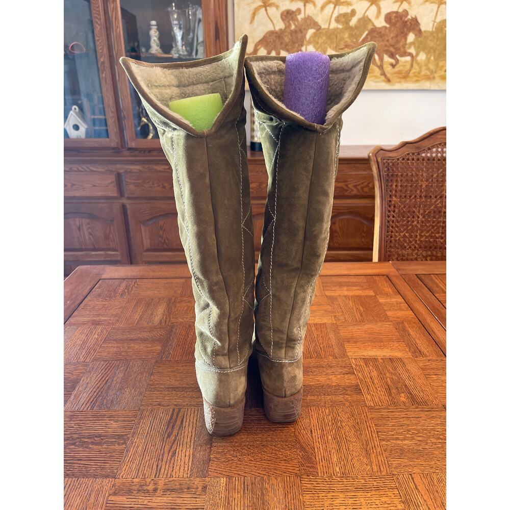 MICHAEL KORS MADE IN ITALY TALL SUEDE SHERPA LINED FOLD OVER BOOTS GREEN 6 - Picture 5 of 10